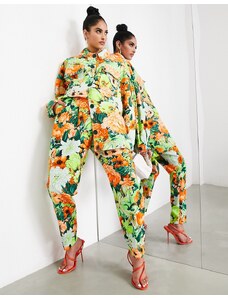 Pantalones de corte tapered con estampado floral de algodón de ASOS Edition-Multicolor