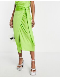 Falda midi verde lima cruzada de satén de Style Cheat (parte de un conjunto)