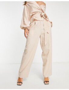 Pantalones color arena de pernera ancha tapered con pinzas en la parte delantera de lino de ASOS EDITION-Beis neutro