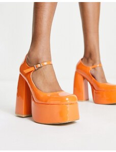 Koi Footwear Zapatos naranjas acharolados de tacón estilo merceditas con plataforma de Koi