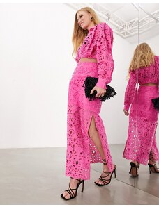 Falda midi rosa de corte recto con aberturas laterales y bordados de ASOS EDITION
