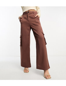 Pantalones cargo marrón chocolate de pernera ancha de Urban Threads Petite-Brown