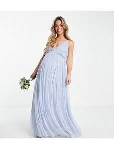 Vestido de dama de honor largo azul claro con diseño de capas de tul de Beauut Maternity