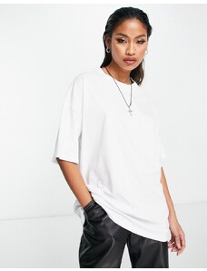 Camiseta blanca extragrande de Something New x Naomi Anwer-Blanco