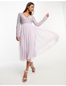 Vestido de dama de honor midi lila adornado de manga larga de Beauut-Morado