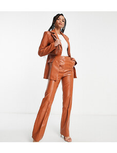 ASOS Tall Pantalones marrón óxido de corte recto de tejido efecto cuero de ASOS DESIGN Tall