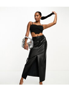 Falda larga negra con abertura delantera de tejido efecto cuero exclusiva de 4th & Reckless Petite-Negro