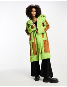 Abrigo color jengibre y lima de con bordes de borreguito de Annorlunda-Multicolor