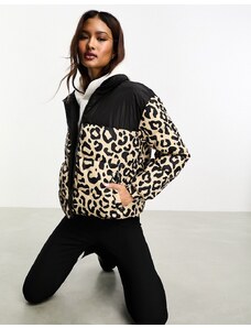 Chaqueta acolchada negra con diseño color block con estampado de leopardo de Only-Multicolor