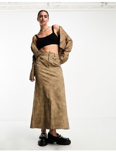 Falda larga color moca estilo años 90 de cuero sintético de Bailey Rose (parte de un conjunto)-Brown