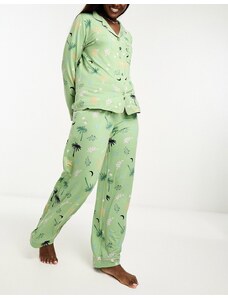 Pijama largo color moca y azul marino con estampado de palmeras de Chelsea Peers x The Wellness Project-Brown