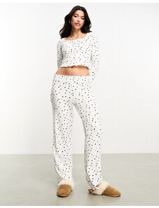 Pijama color marfil de top y pantalones de pernera ancha con estampado de corazones de canalé de Boux Avenue-Blanco