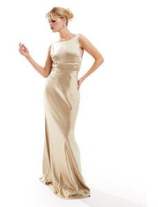 Vestido de dama de honor largo color champán con espalda desbocada de satén de Six Stories-Dorado