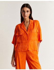 Camisa naranja con diseño de jacquard de Scalpers