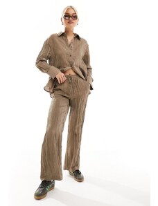 Pantalones marrón claro texturizados de pernera ancha de ONLY (parte de un conjunto)-Brown