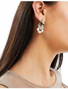 Pendientes de aro pequeños de estilo barroco con detalle de perlas de Petit Moments-Multicolor