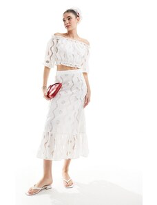Falda blanca con diseño en relieve de Scalpers-Blanco