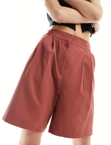 ASOS Tall Pantalones de sastre cortos color teja de corte alargado de ASOS DESIGN Tall-Rojo