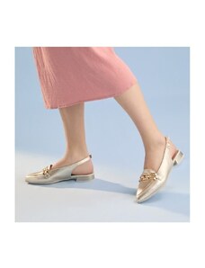 Pitillos Zapatos de tacón Mocasines de mujer destalonados en piel laminada con adorno