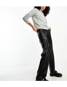 ASOS Tall Pantalones negros cargo de cuero sintético de ASOS DESIGN Tall