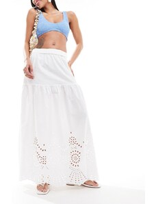 Falda larga blanca escalonada con diseño bordado de ONLY-Blanco