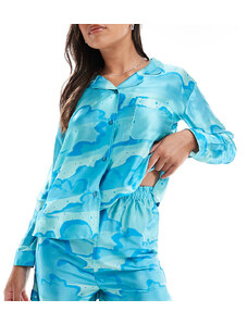Pijama azul de manga larga con cuello de solapas y estampado de nubes de satén de Luna