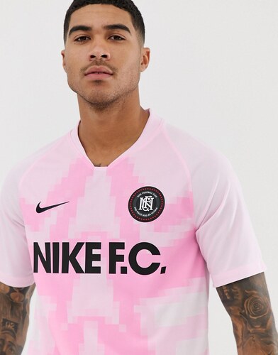 ponerse en cuclillas Llevando Sobrio Camisa rosa de Nike FC - GLAMI.es