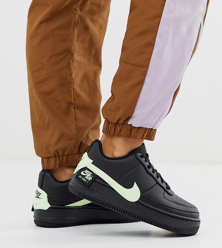 Zapatillas de deporte en negro y verde flúor Air Force 1 Jester de Nike -  GLAMI.es