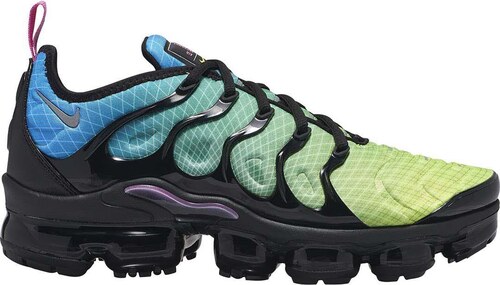 The Air VaporMax Plus HL pair is with a new detail