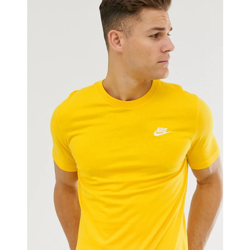 Camiseta amarilla con logo Nike -