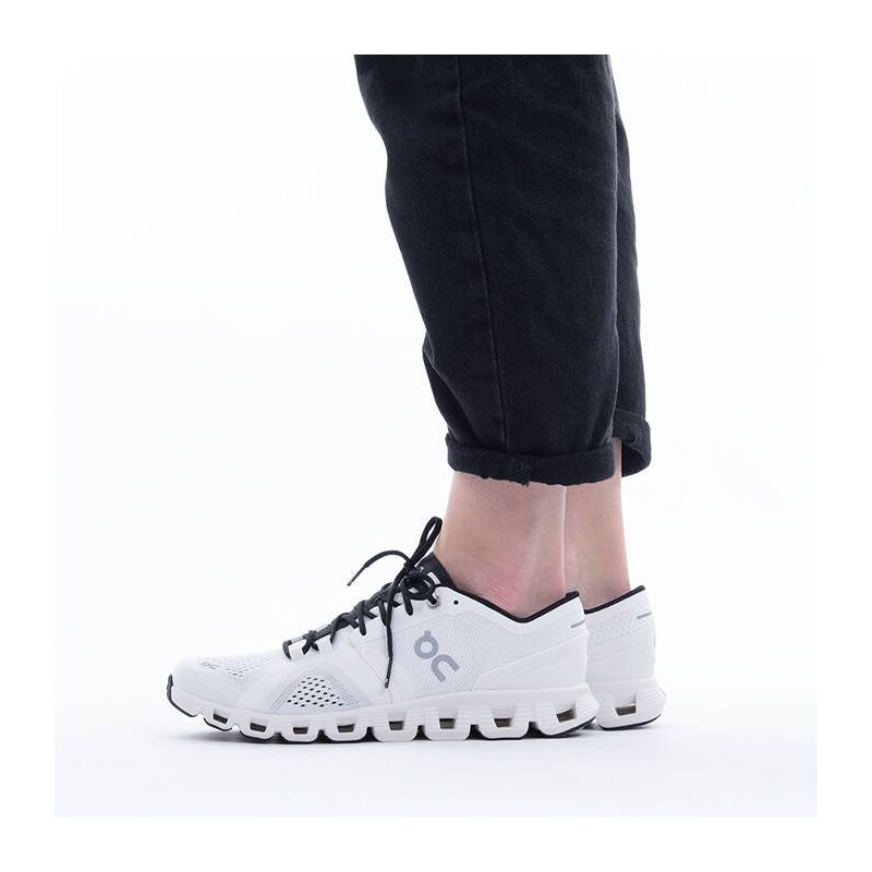  On Zapatillas Cloud X 3 Shift para hombre, Marfil/negro : Ropa,  Zapatos y Joyería