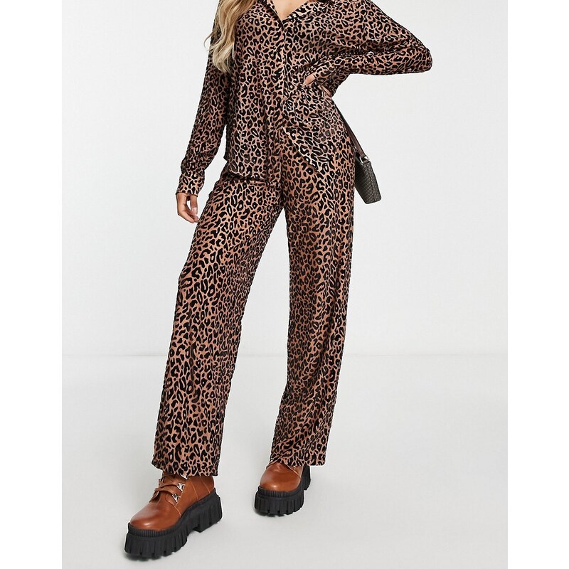 Pantalones multicolores de pernera ancha con estampado de leopardo devoré de The Frolic (parte de un conjunto)