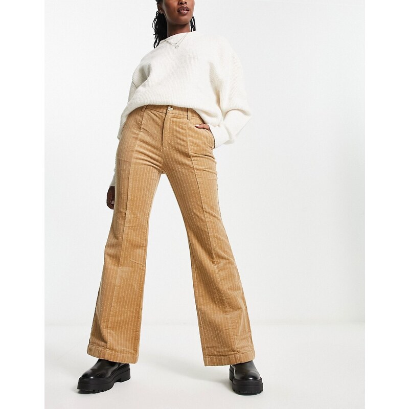 Pantalones de campana marrones de corte bootcut de Urban Revivo-Brown