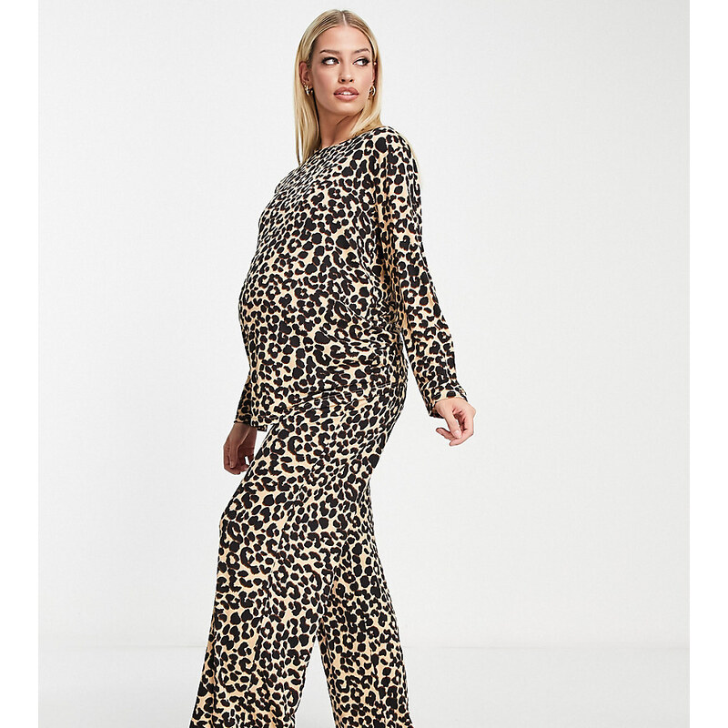 ASOS Maternity Pijama marrón de pantalones de pernera ancha y top de manga larga con estampado de leopardo de viscosa de ASOS DESIGN Maternity