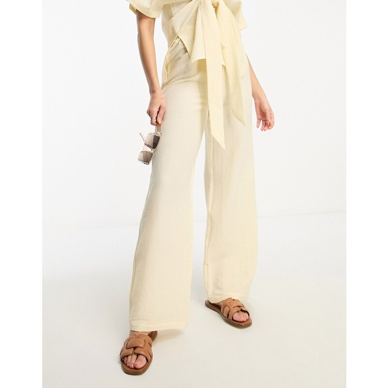 Pantalones playeros color crema holgados de tejido rugoso Breeze de 4th & Reckless (parte de un conjunto)-Blanco