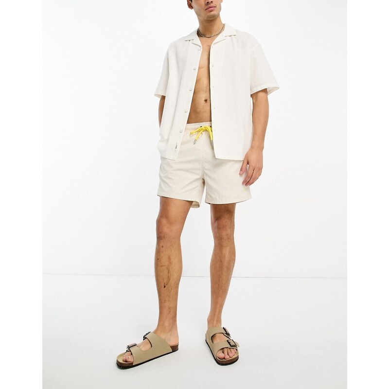 Shorts de baño color crema con logo pequeño de GANT-Blanco