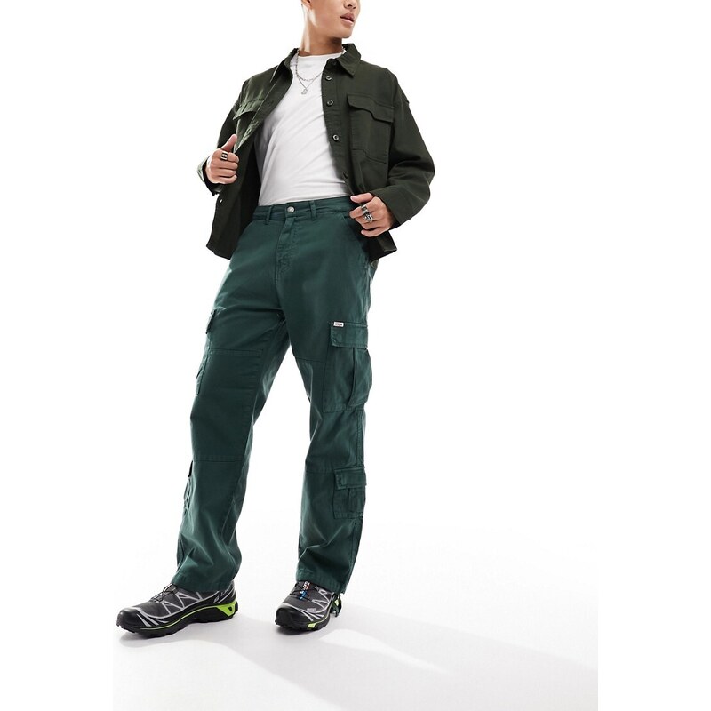 Pantalones cargo verdes con bolsillos de GUESS Originals