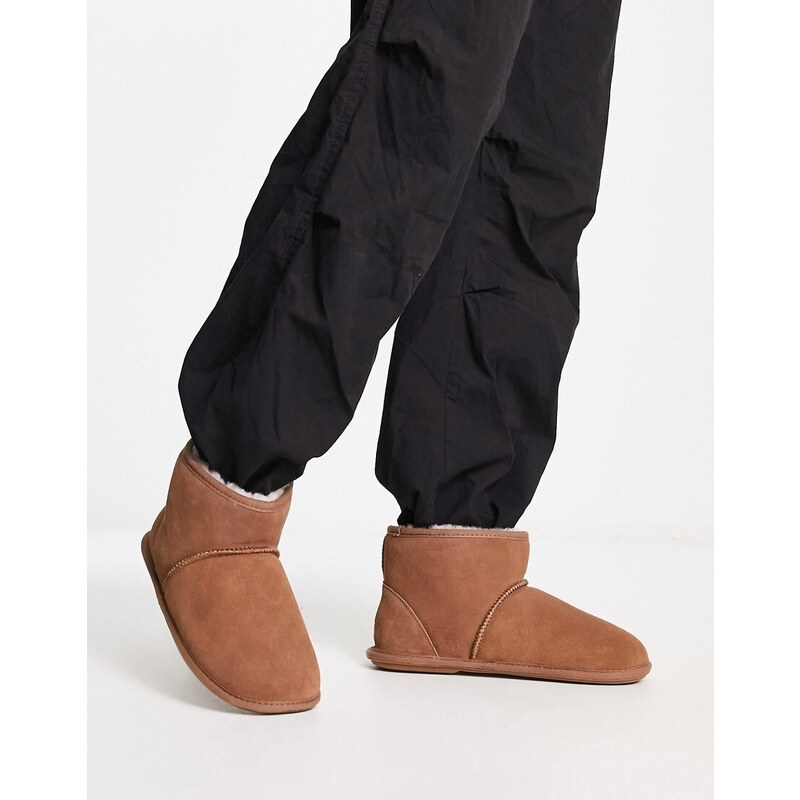 Pantuflas color castaño sin cierres estilo botas de Sheepskin by Totes-Brown