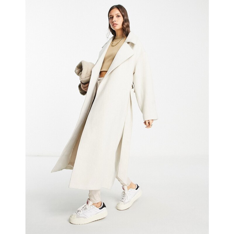 Abrigo largo color crema con cinturón de mezcla de lana de ASOS EDITION-Blanco