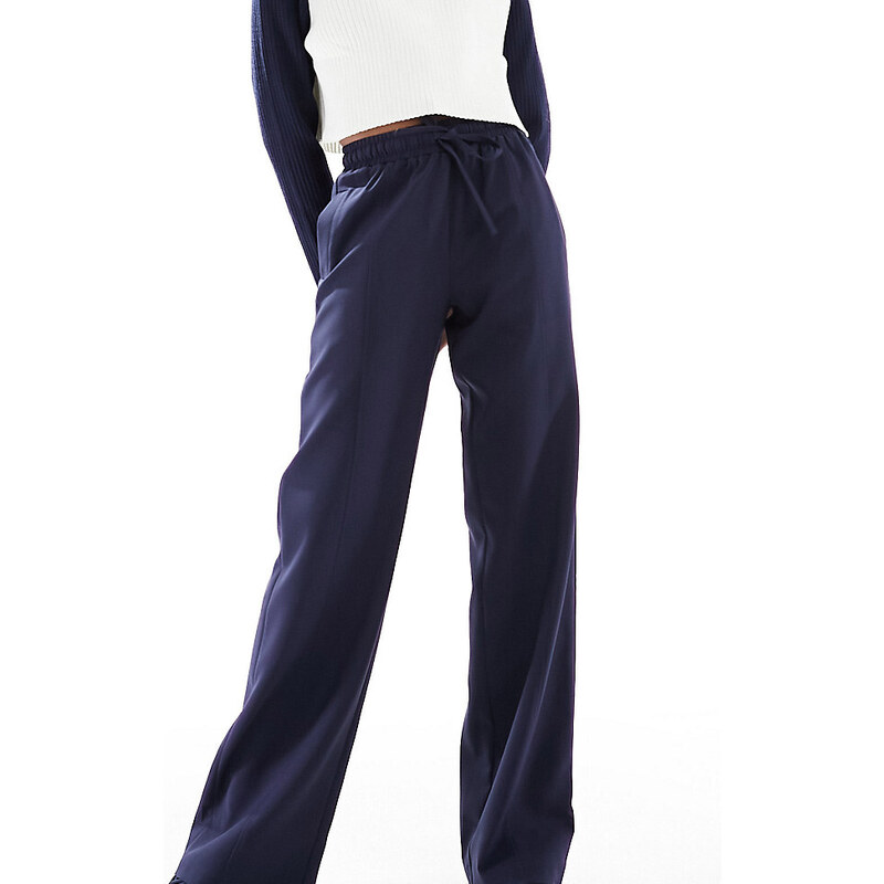 Pantalones de sastre azul marino de pernera recta con cordón ajustable exclusivos de 4th & Reckless Tall (parte de un conjunto)