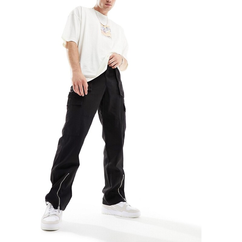 Pantalones negros cargo de pernera ancha con logo de texto y abertura delantera en el bajo de Sean John