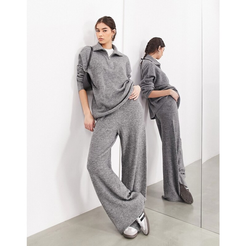 Pantalones gris claro de pernera ancha de canalé de ASOS EDITION (parte de un conjunto)
