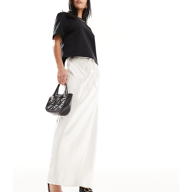Falda larga color crema con cordón ajustable en la cintura de satén de 4th & Reckless Petite-Blanco