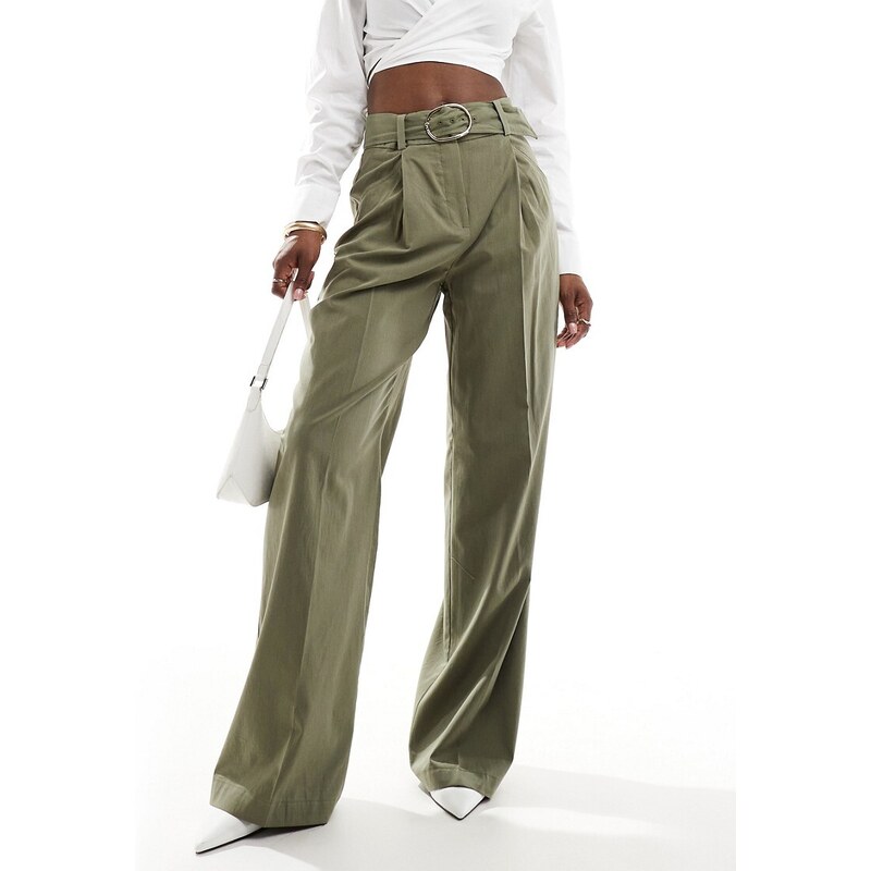 Pantalones caquis de pernera ancha con hebilla en la cintura de Mango-Verde