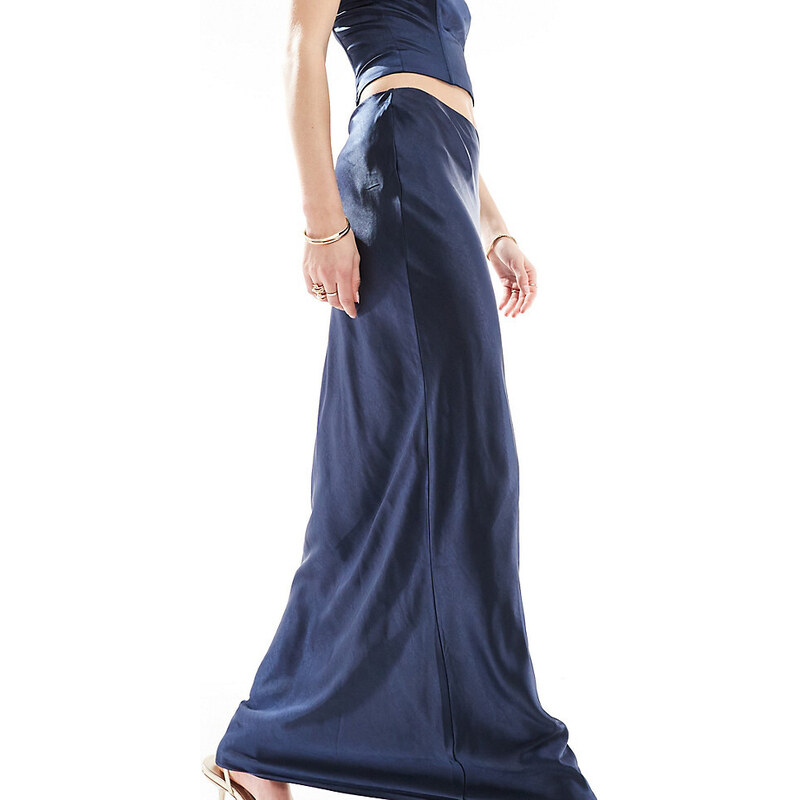 Falda larga azul marino de satén exclusiva de 4th & Reckless Tall (parte de un conjunto)